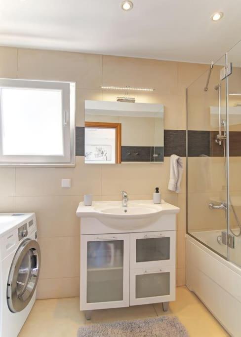 Seaside Apartment M Zaton 5 - Sea View & Parking מראה חיצוני תמונה